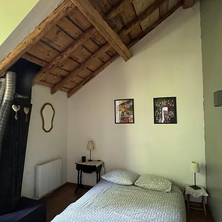 Сasa de vacaciones Renovated Barn With Pyrenees Mountain Views *