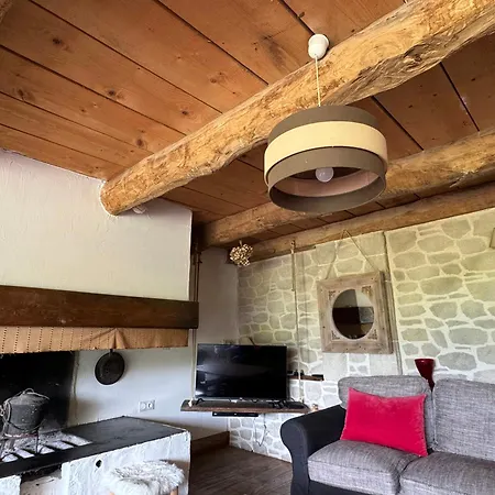 Сasa de vacaciones Renovated Barn With Pyrenees Mountain Views *
